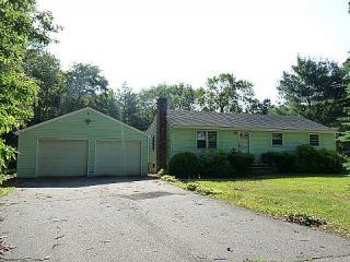 Foreclosed Home - 28 DAMON HEIGHTS RD, 06357