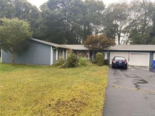 Foreclosed Home - 12 CENTER RD, 06385
