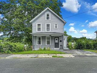 Foreclosed Home - 108 GROVE ST, 06401