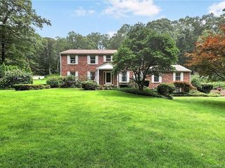 Foreclosed Home - 272 BEACON HILL DR, 06410