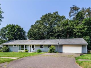 Foreclosed Home - 180 CURVE HILL RD, 06410