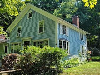 Foreclosed Home - 7 MEETING HOUSE RD, 06438