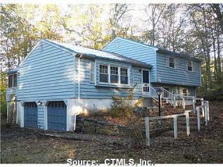 Foreclosed Home - 7 SAINT FRANCIS WOODS RD, 06443