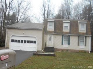 Foreclosed Home - 9 CHIMNEY HILL RD, 06457