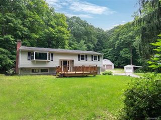 Foreclosed Home - 371 HAMMERTOWN RD, 06468
