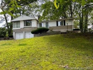 Foreclosed Home - 37 IDYLWOOD DR, 06472