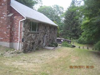 Foreclosed Home - 14 BOWERS HILL RD, 06478