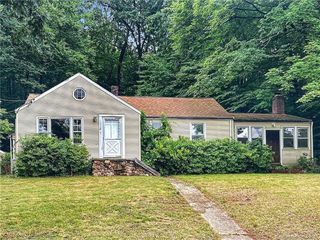 Foreclosed Home - 112 BUCKLAND ST, 06479