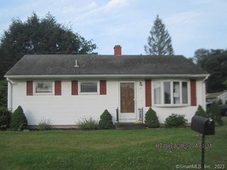 Foreclosed Home - 2 LYNN AVE, 06479
