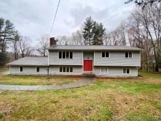 Foreclosed Home - 379 W POND MEADOW RD, 06498