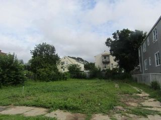 Foreclosed Home - 130 HANSEN AVE, 06605