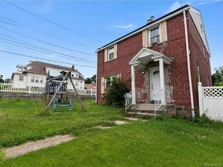 Foreclosed Home - 300 SUMMIT ST, 06606