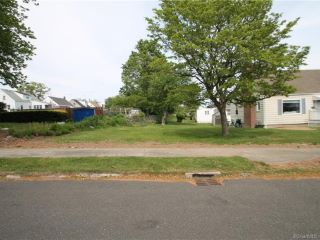 Foreclosed Home - 670 NEWFIELD AVE, 06607