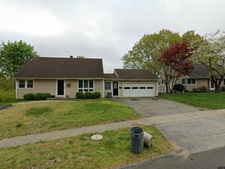 Foreclosed Home - 235 2ND HILL LN, 06614