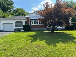 Foreclosed Home - 122 ENOCH ST, 06705