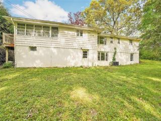 Foreclosed Home - 137 PARKLAWN DR, 06708