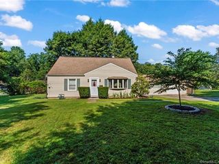 Foreclosed Home - 33 BETHPAGE DR, 06801