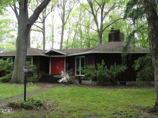 Foreclosed Home - 2 STONELEIGH RD, 06825