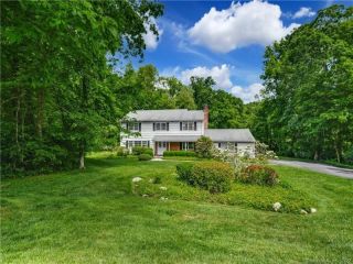 Foreclosed Home - 31 SWEET BRIAR LN, 06905