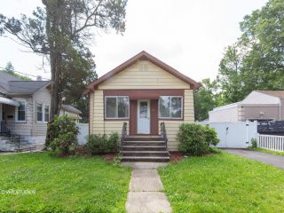 Foreclosed Home - 40 Livingston Ave, 07001