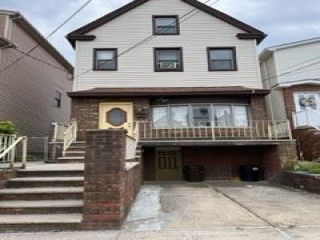 Foreclosed Home - 38 W 50TH ST, 07002