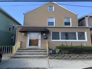 Foreclosed Home - 10 W 35TH ST, 07002