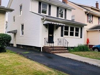 Foreclosed Home - 172 AMPERE PKWY, 07003