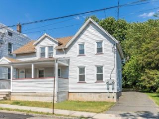 Foreclosed Home - 35 HICKORY ST, 07003