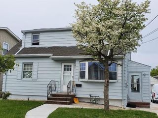 Foreclosed Home - 106 E CHERRY ST, 07008