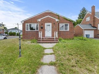Foreclosed Home - 1301 MONMOUTH AVE, 07036