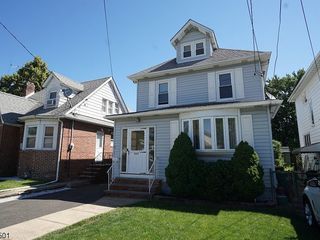 Foreclosed Home - 834 SUMMIT ST, 07036