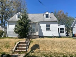 Foreclosed Home - 220 MORRISTOWN RD, 07036