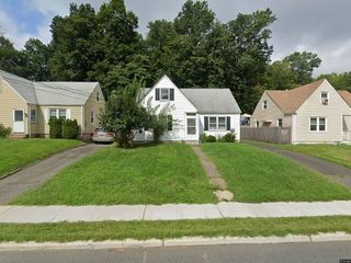 Foreclosed Home - 190 POMPTON AVE, 07044