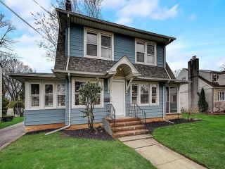 Foreclosed Home - 382 W Meadow Ave, 07065