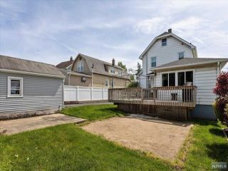Foreclosed Home - 611 6TH AVE, 07071