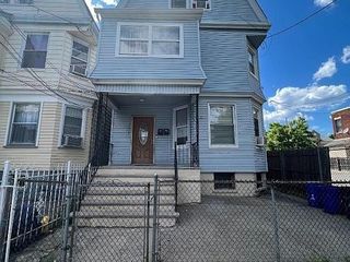 Foreclosed Home - 354 N 7TH ST, 07107