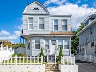 Foreclosed Home - 24 CORTLANDT ST, 07109