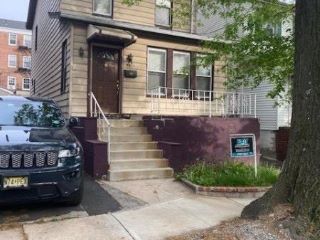 Foreclosed Home - 54 RUTGERS ST, 07111