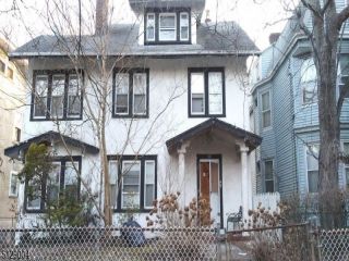 Foreclosed Home - 52 WEEQUAHIC AVE, 07112