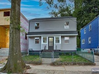 Foreclosed Home - 31 EVERGREEN AVE, 07114