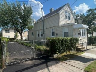 Foreclosed Home - List 100785089