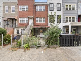 Foreclosed Home - 95 ORIENT AVE # 5, 07305