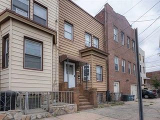 Foreclosed Home - 241 CAMBRIDGE AVE, 07307