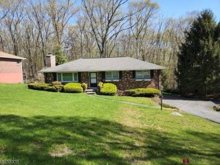 Foreclosed Home - 77 HILLSIDE DR, 07403