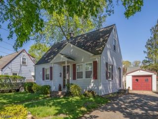 Foreclosed Home - 44 BERGEN AVE, 07420