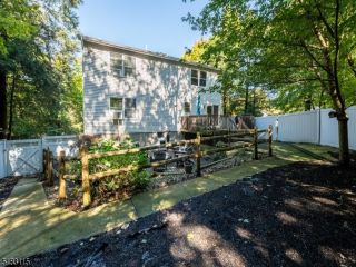 Foreclosed Home - 9 TRENTON RD, 07421