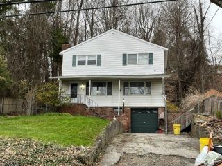 Foreclosed Home - 684 LAKE SHORE DR, 07421