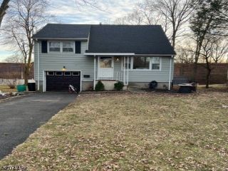 Foreclosed Home - 902 BEST CT, 07450