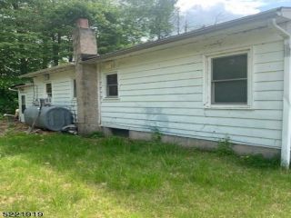 Foreclosed Home - 2 LYONS AVE, 07460