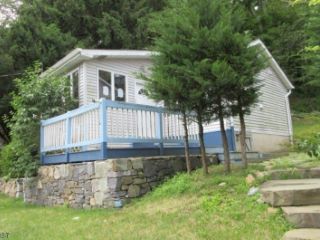 Foreclosed Home - 24 W SHORE TRL, 07460